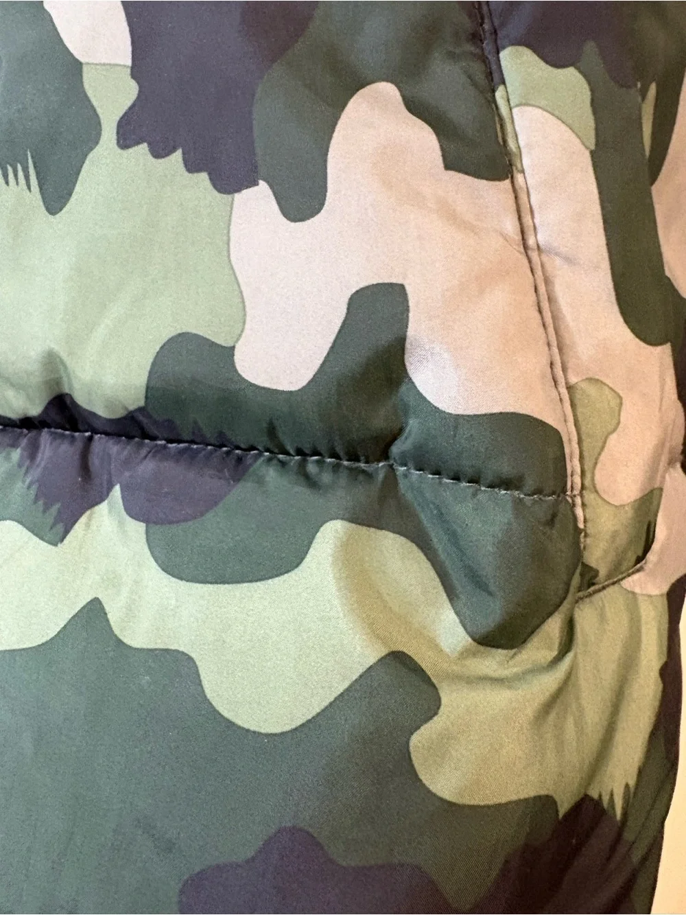 Hurley Boys' large 2fer Puffer jacket green camouflage gray hood sleeves Quilted